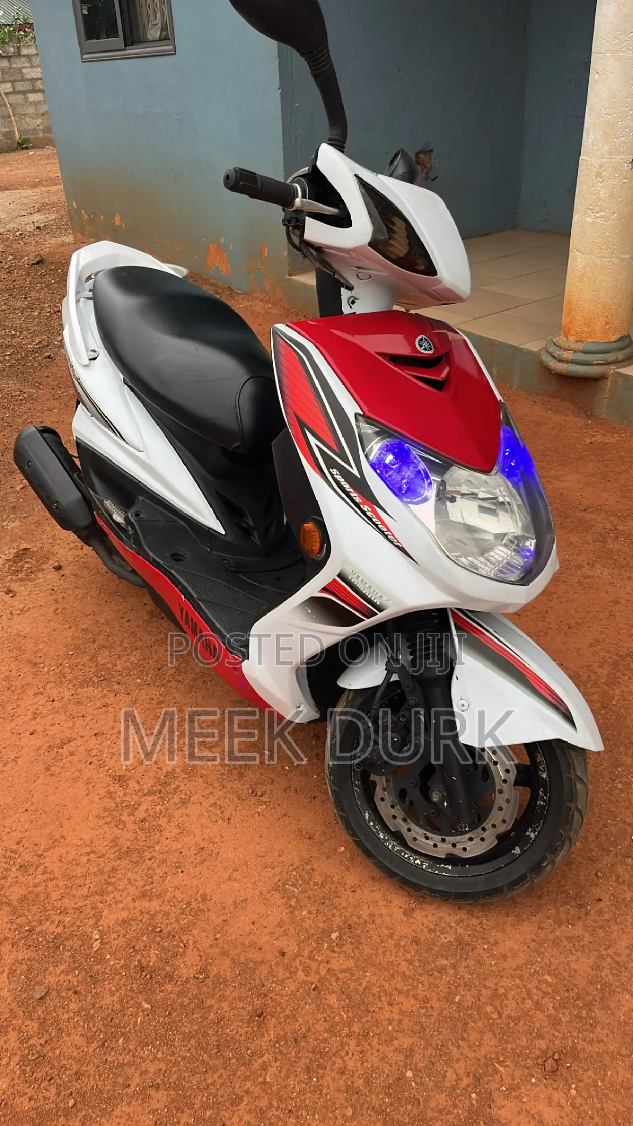 Yamaha 2015 Red