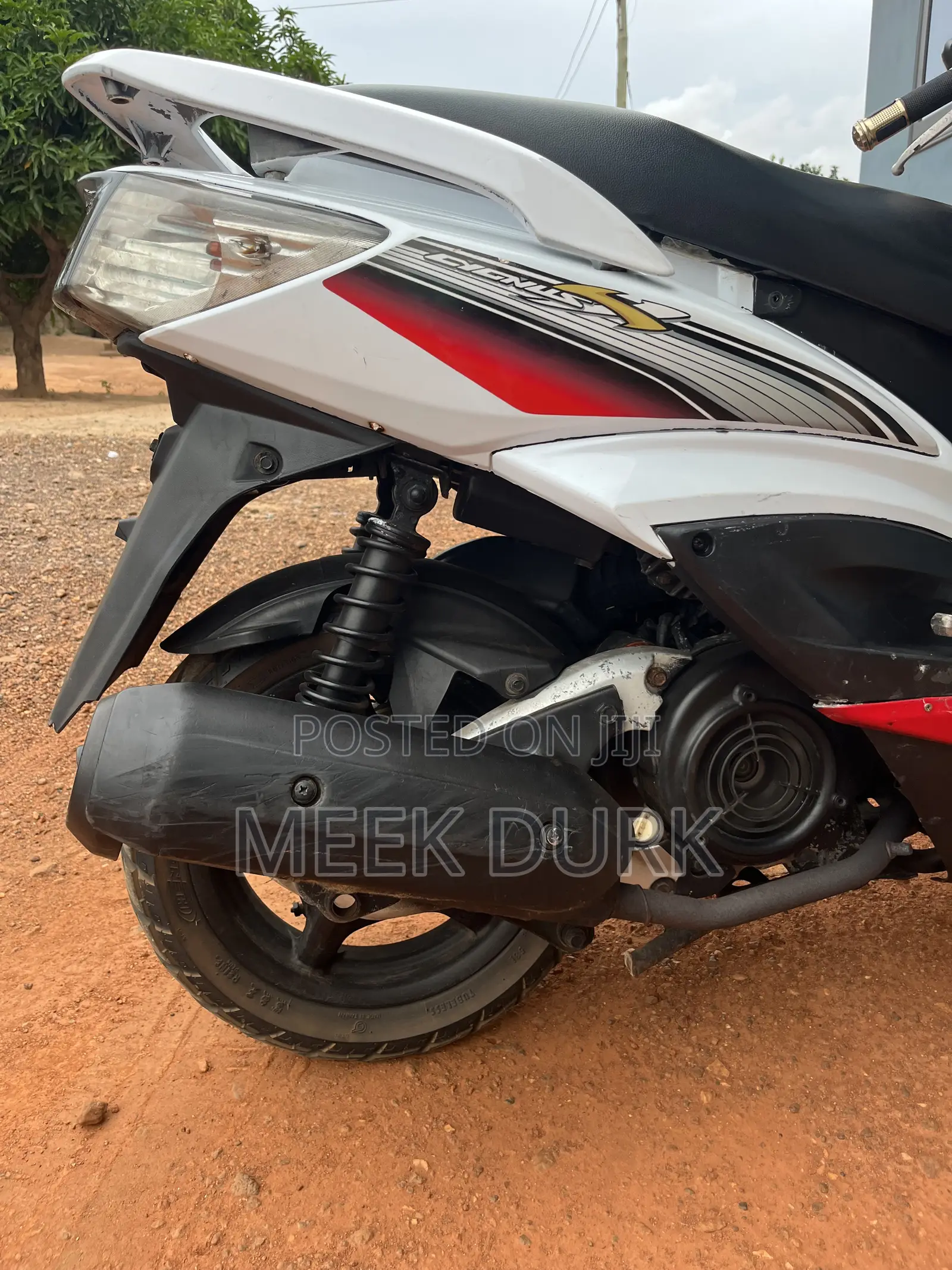 Yamaha 2015 Red
