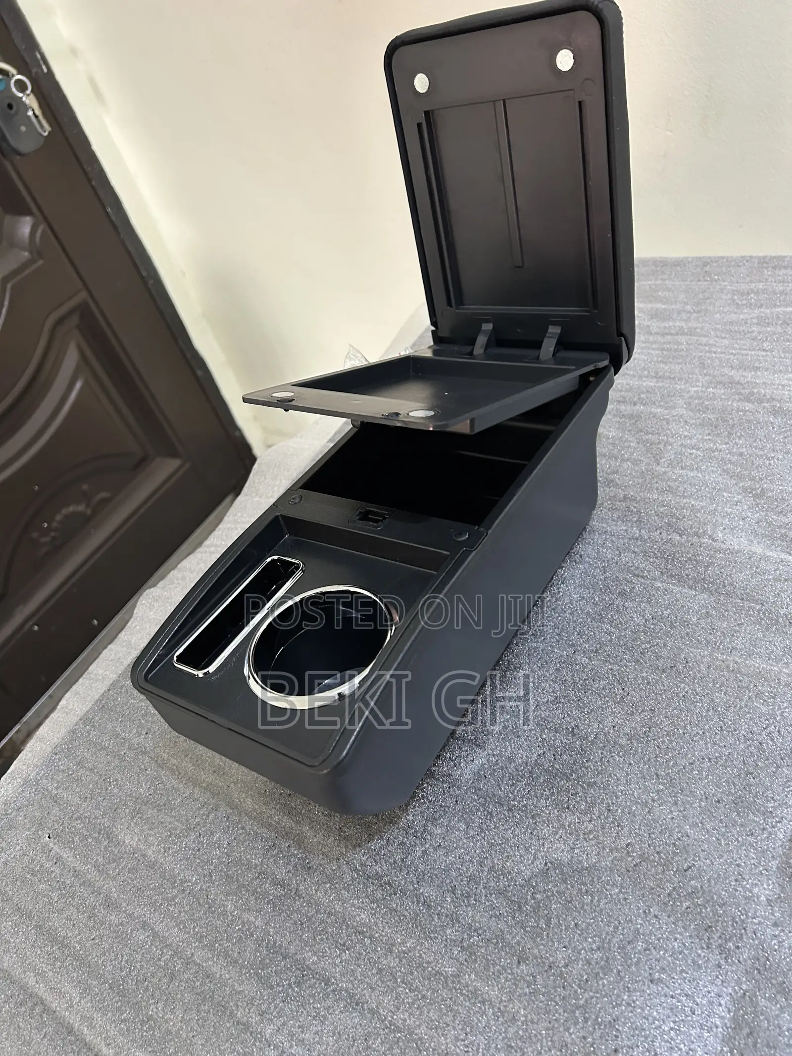 Toyota Yaris/Vitz Armrest Console Box With Cup Phone Holder