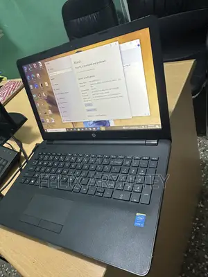 Laptop HP Elite X2 1012 G2 4GB Intel Core i3 SSD 1T