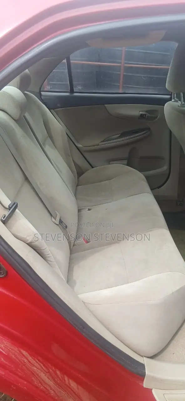 Toyota Corolla L 4-Speed Automatic 2013 Red