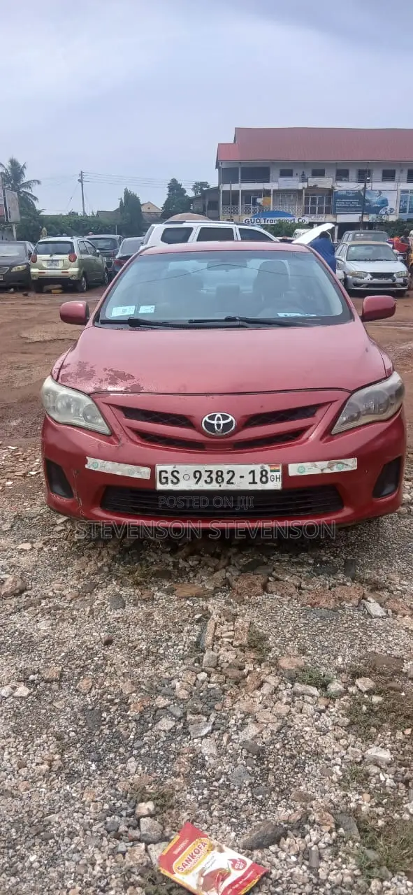 Toyota Corolla L 4-Speed Automatic 2013 Red