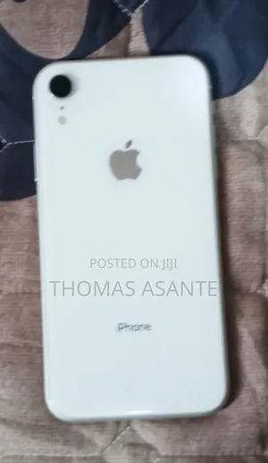 Apple iPhone XR 64 GB White