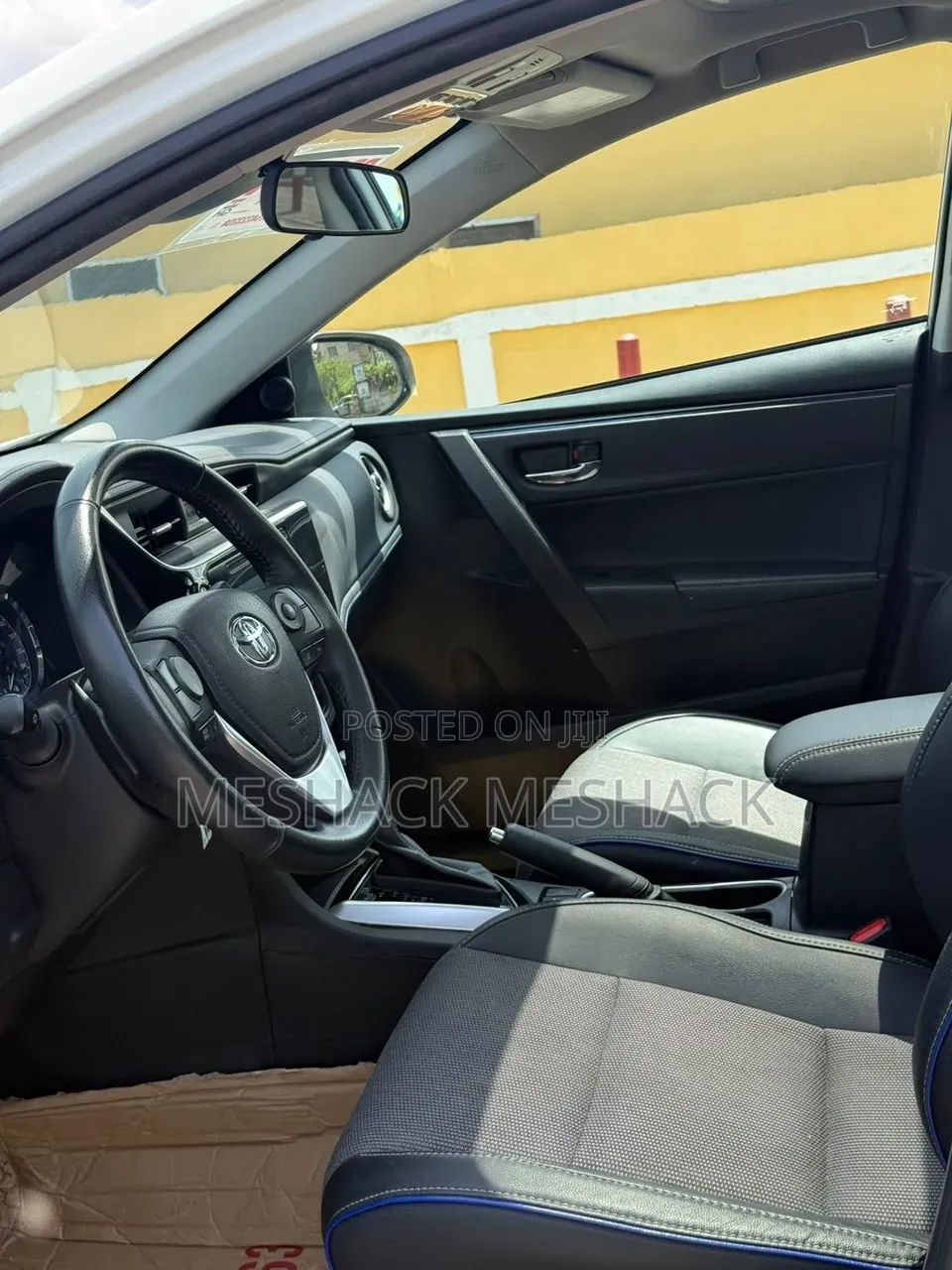 Toyota Corolla 2018 White