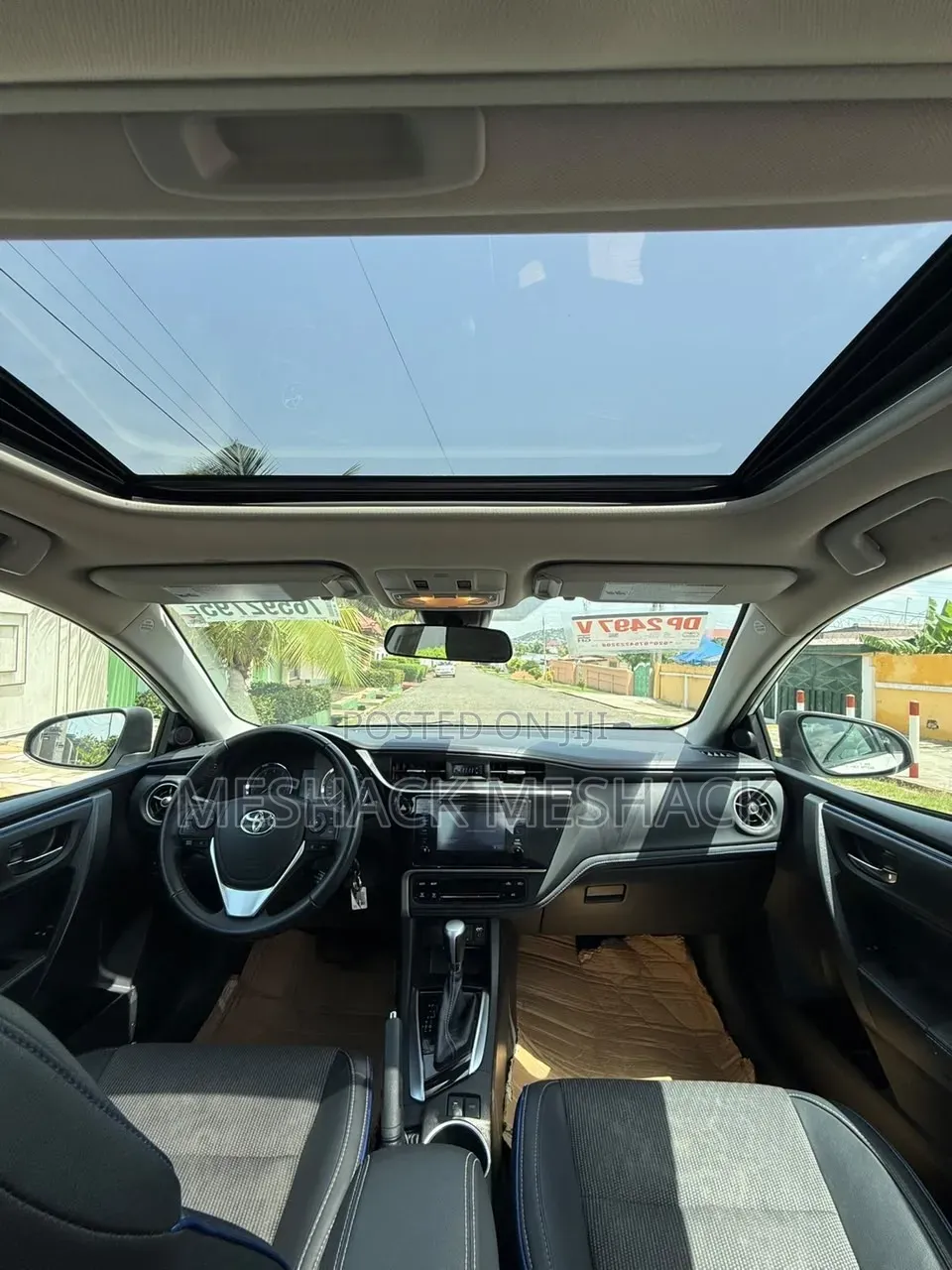 Toyota Corolla 2018 White