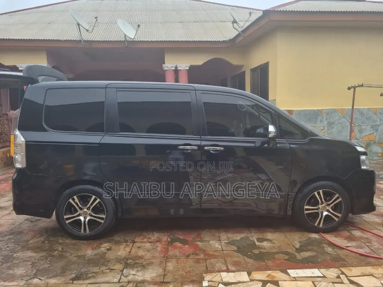 Toyota Voxy 2010 Black