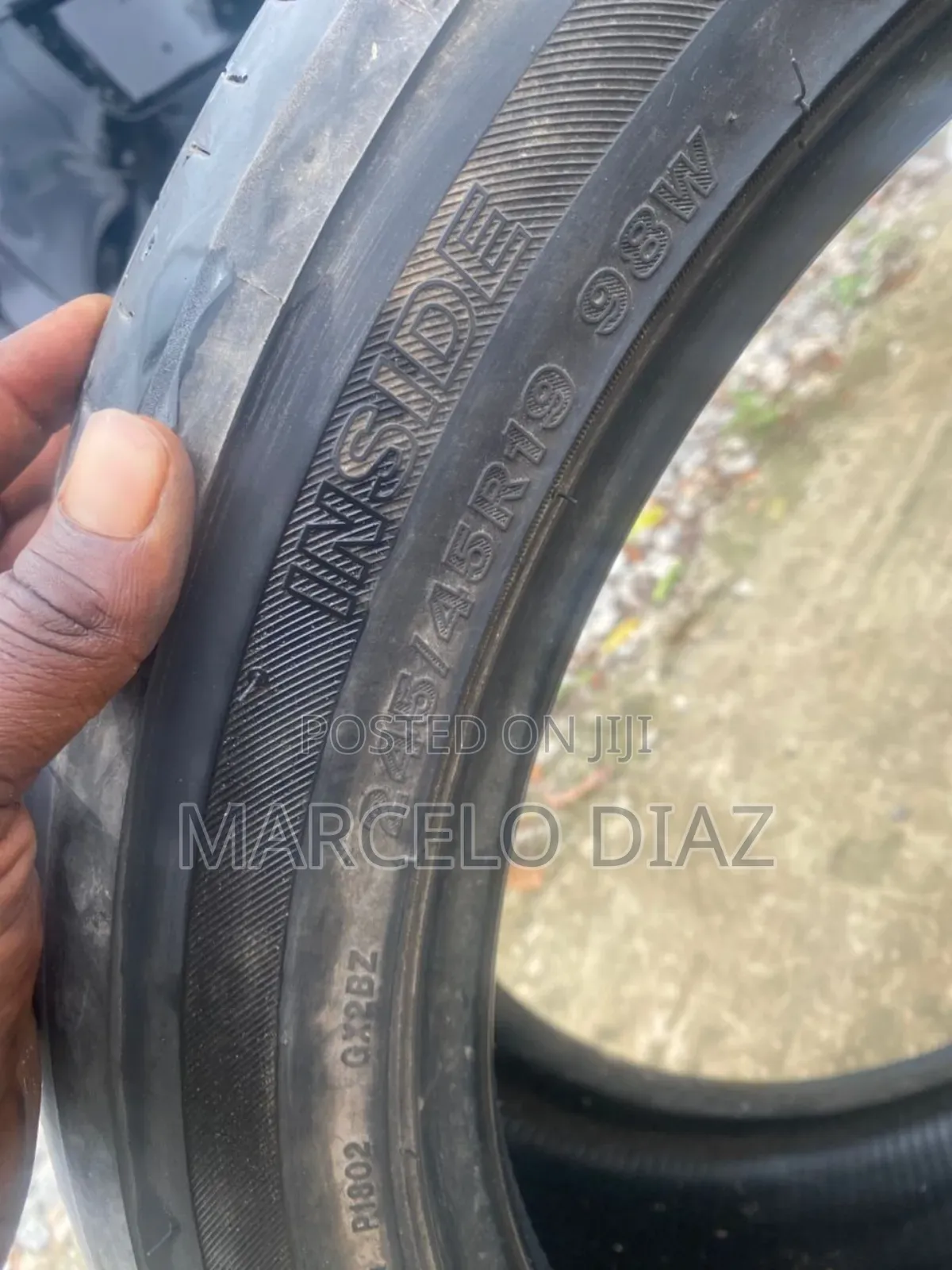 245/45/R19 Car Tire