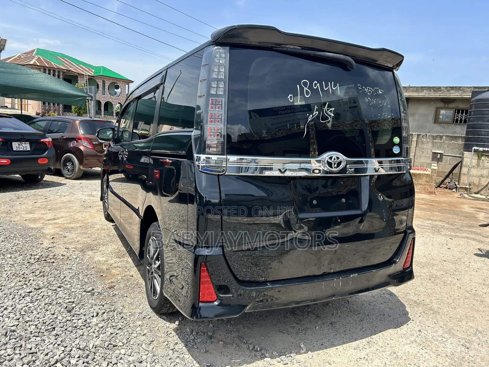 Toyota Voxy SV Premium 2014 Black
