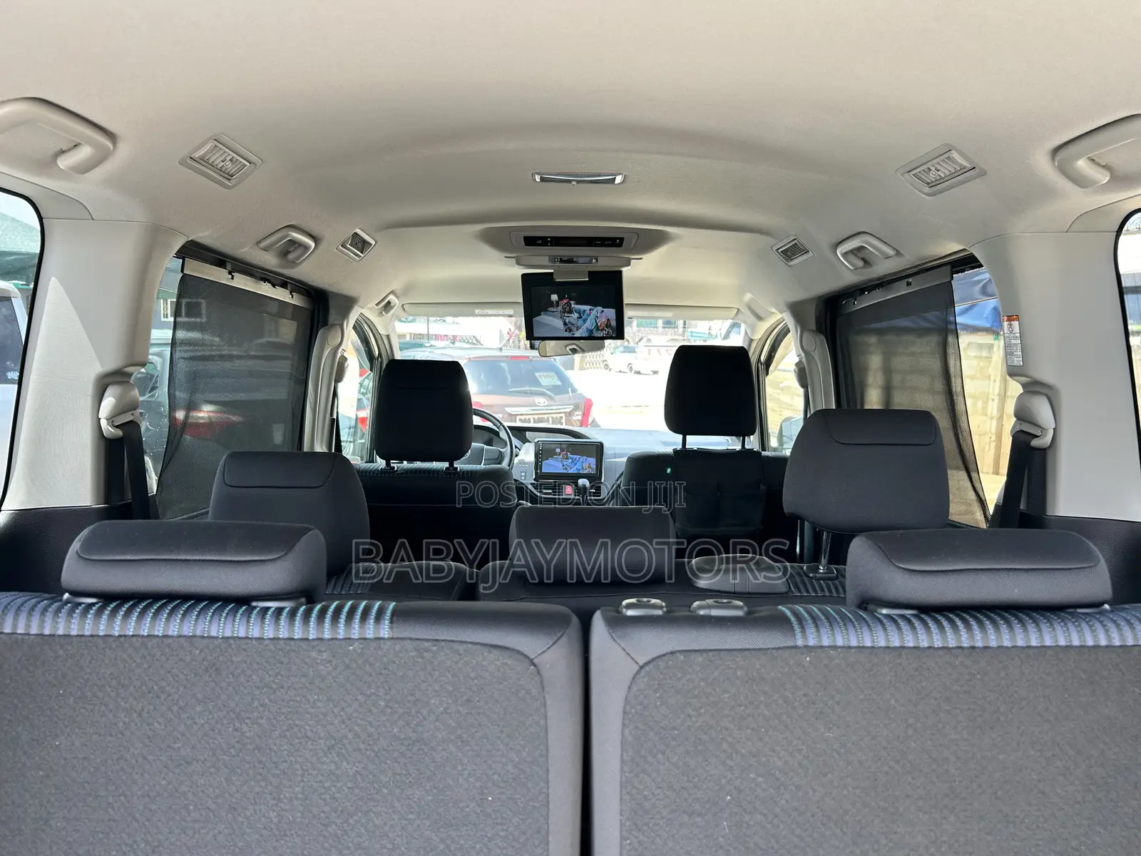 Toyota Voxy SV Premium 2014 Black