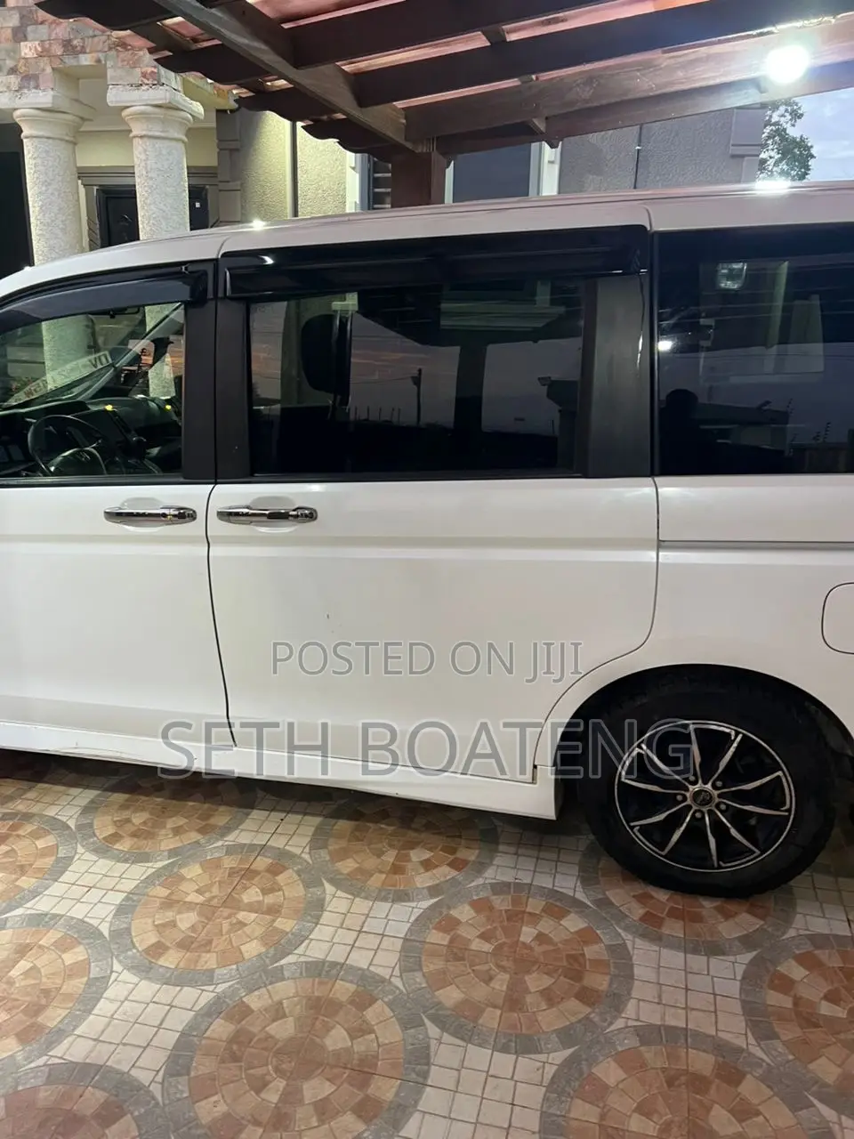 Honda Stepwgn 2013 White