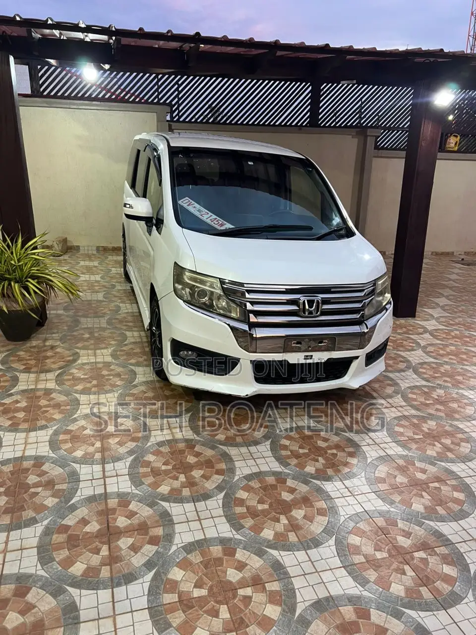 Honda Stepwgn 2013 White