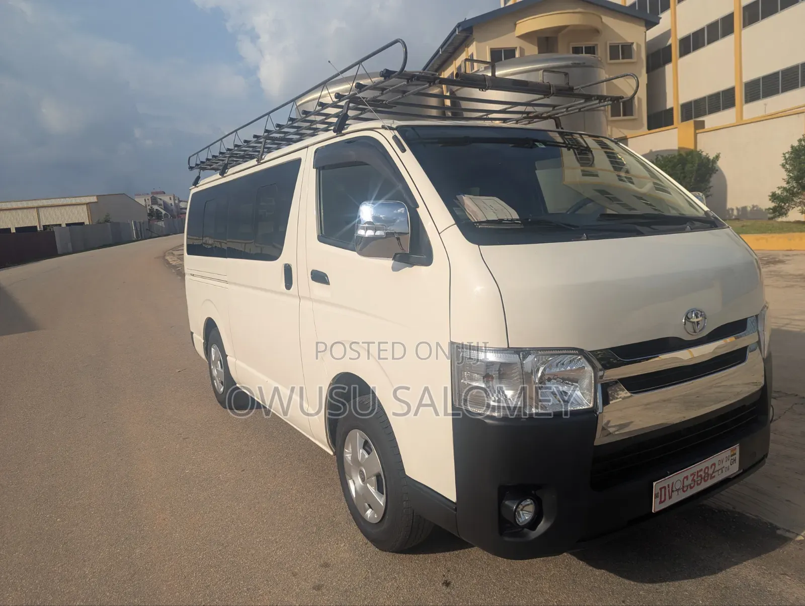 Toyota HiAce 2010 White