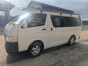 Toyota HiAce 2010 White