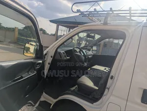Toyota HiAce 2010 White