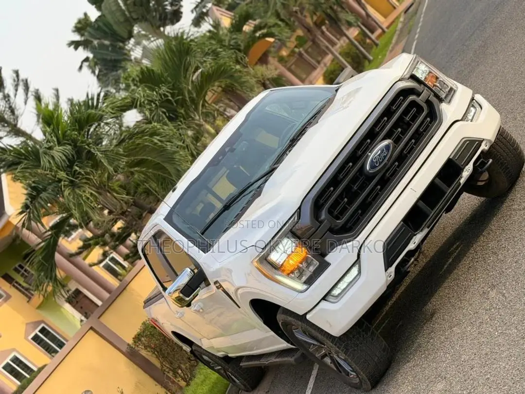 Ford F-150 XLT 2022 White