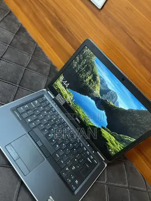 Laptop Dell Latitude E7450 8GB Intel Core i5 SSD 128GB
