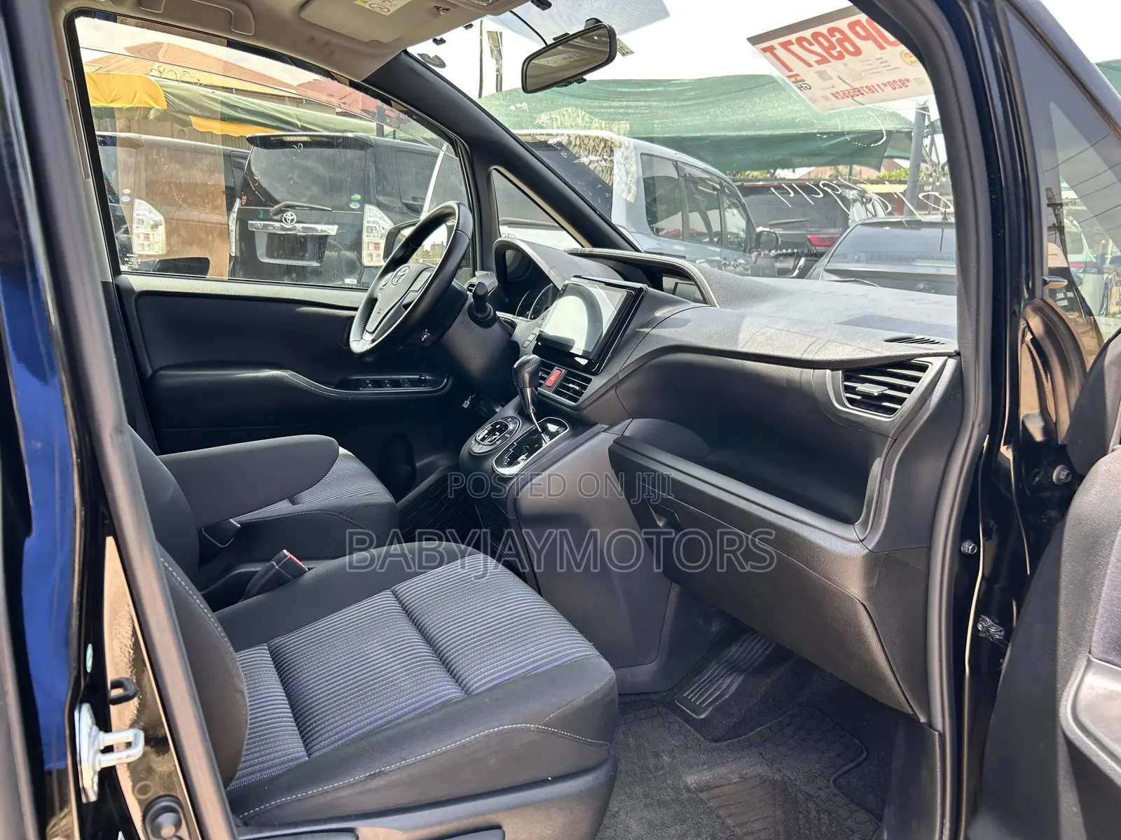 Toyota Voxy SV Premium 2014 Black