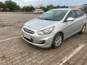 Hyundai Accent GLS 4dr Sedan (1.6L 4cyl 6M) 2014 Silver