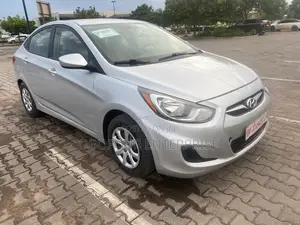 Hyundai Accent GLS 4dr Sedan (1.6L 4cyl 6M) 2014 Silver