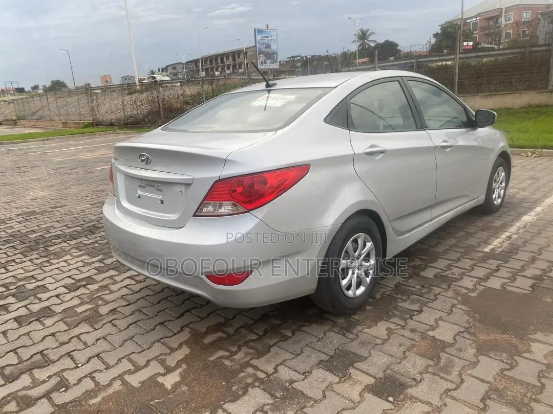 Hyundai Accent GLS 4dr Sedan (1.6L 4cyl 6M) 2014 Silver