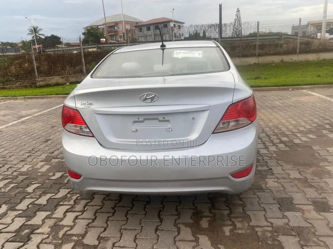 Hyundai Accent GLS 4dr Sedan (1.6L 4cyl 6M) 2014 Silver