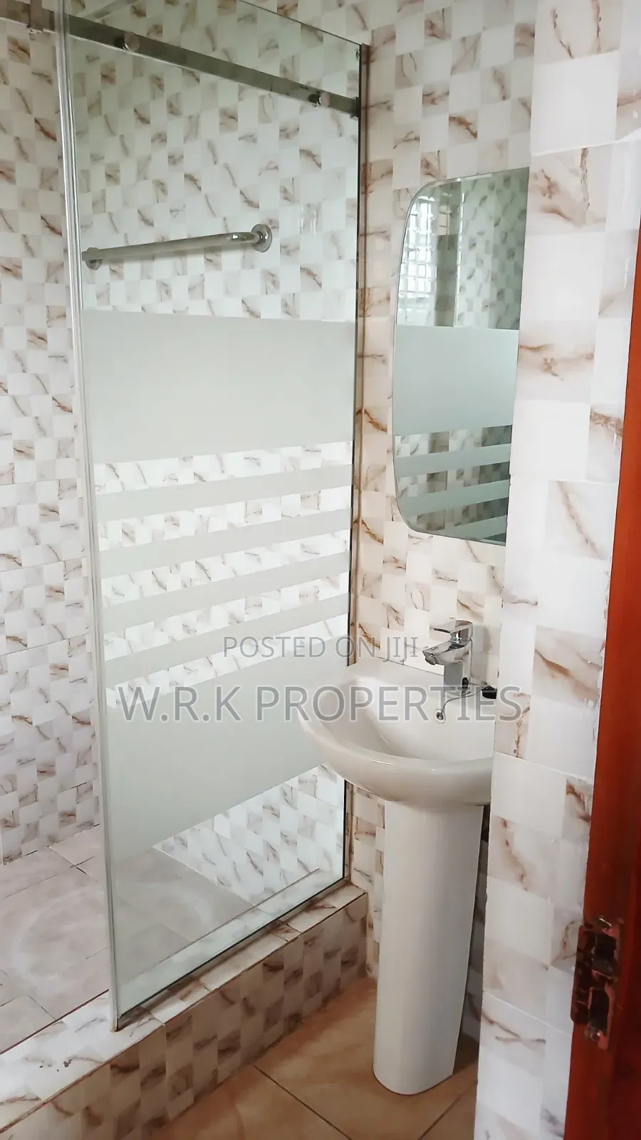 2bdrm Block of Flats in Effiduase Koforidua, New-Juaben Municipal