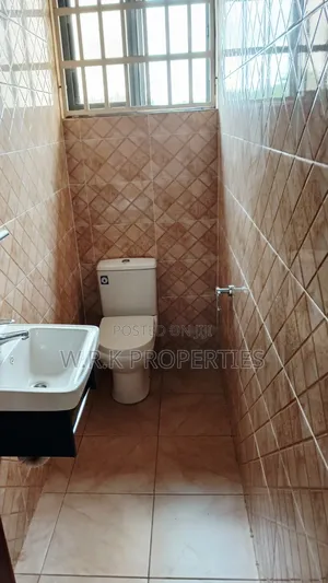 2bdrm Block of Flats in Effiduase Koforidua, New-Juaben Municipal