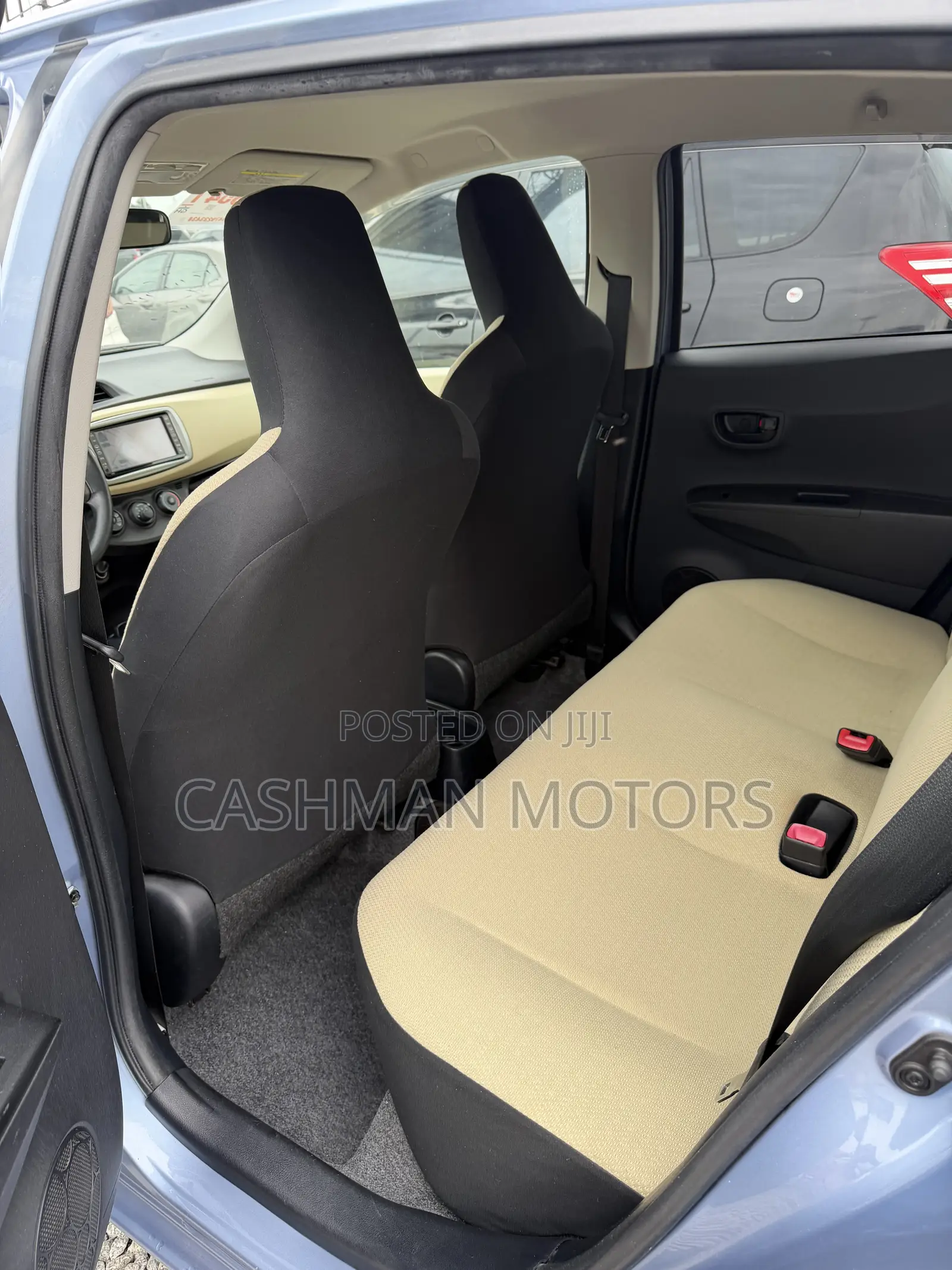 Toyota Vitz 1.3 AWD 5dr 2012 Blue