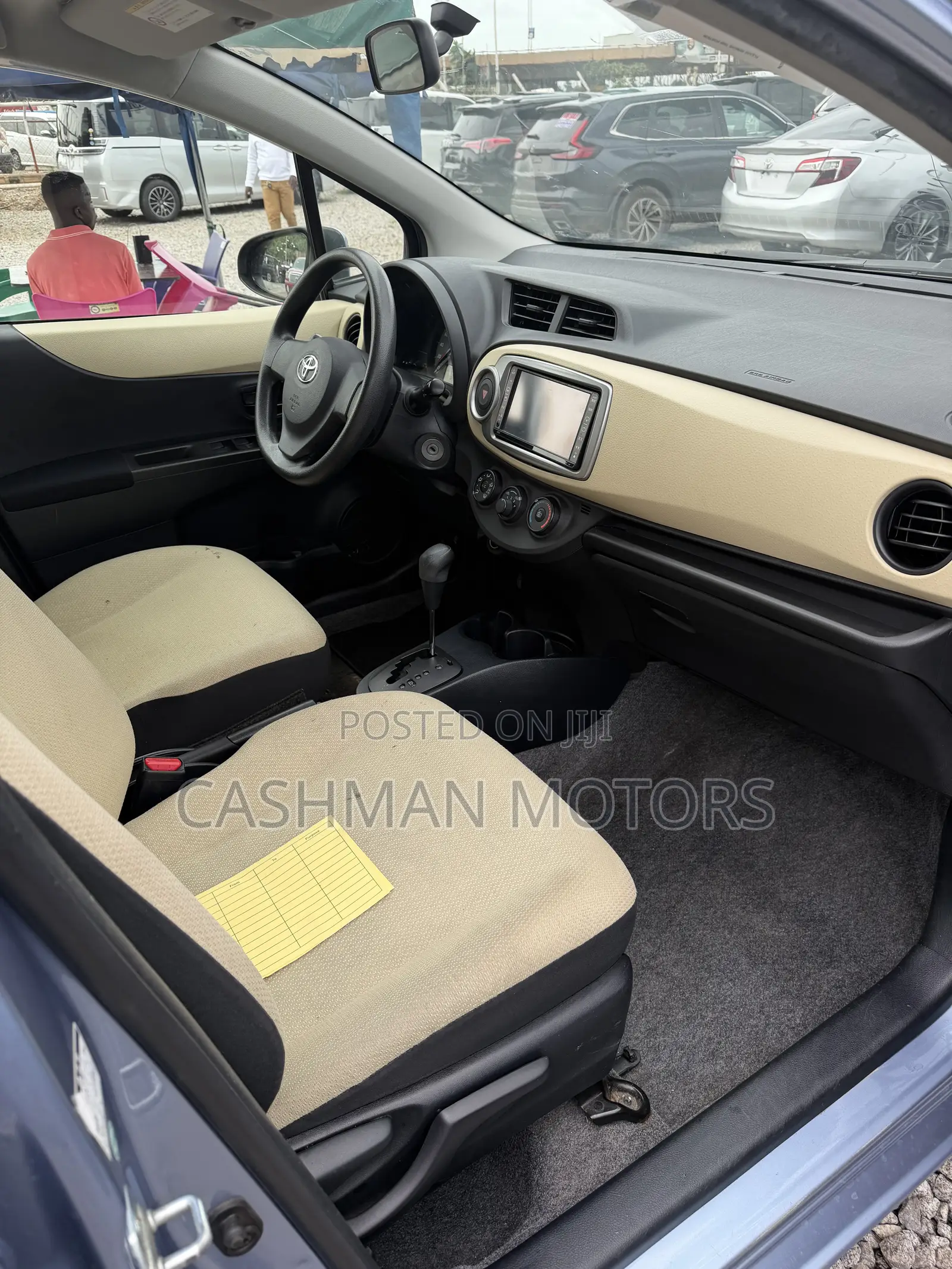 Toyota Vitz 1.3 AWD 5dr 2012 Blue