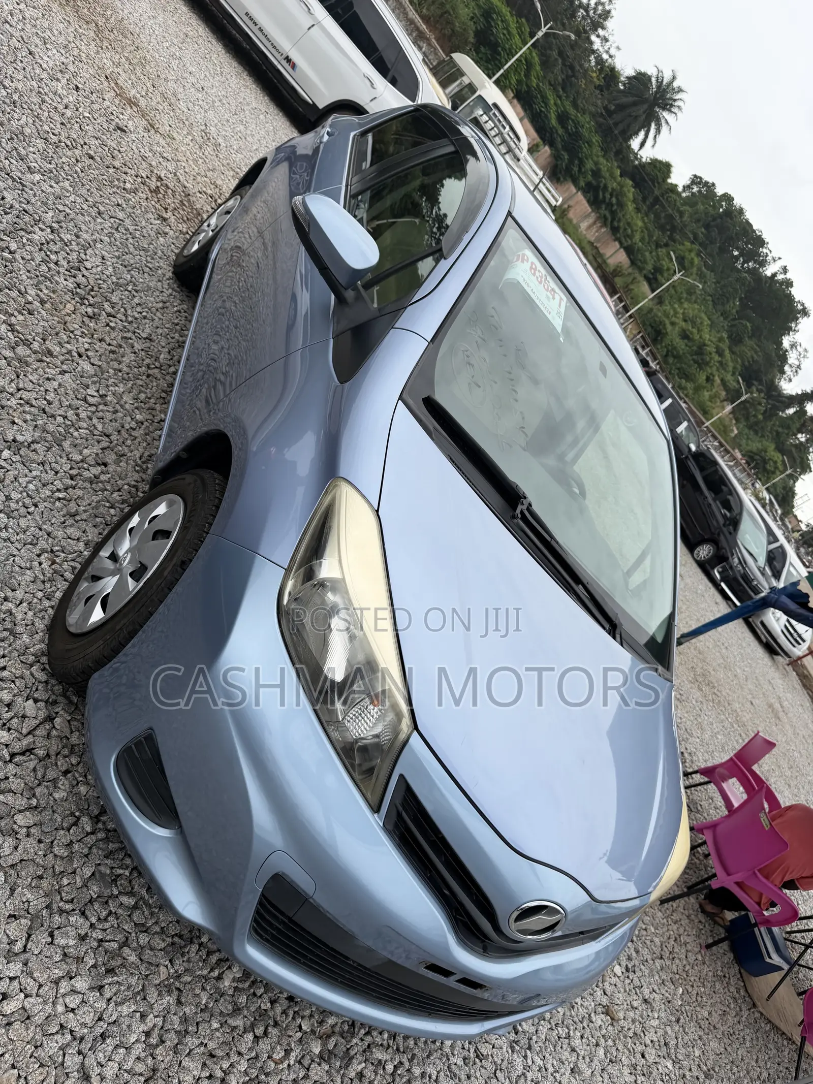 Toyota Vitz 1.3 AWD 5dr 2012 Blue
