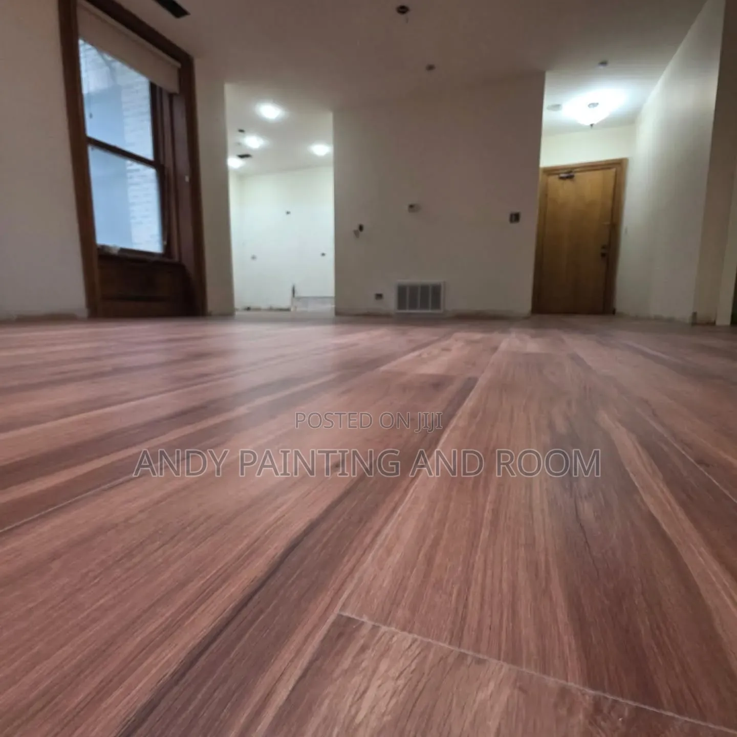 Expert Vinyl Floor Installation at Your Convenience