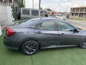 Honda Civic 2020 Gray