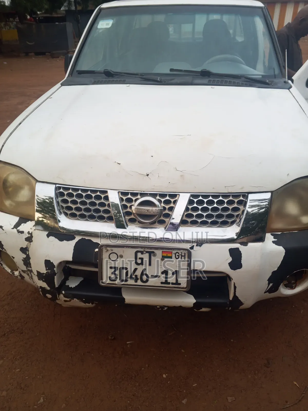 Nissan Hardbody 2011 White
