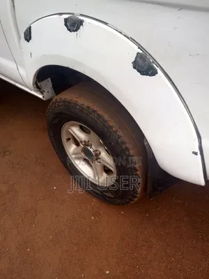 Nissan Hardbody 2011 White
