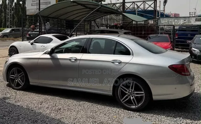 Mercedes-Benz E300 2019 Silver