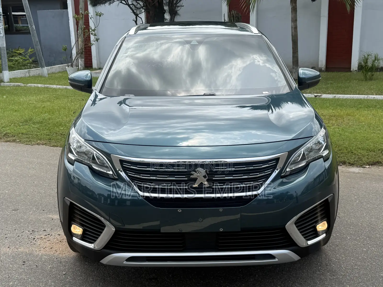 Peugeot 5008 1.2 PureTech 130 2017 Green