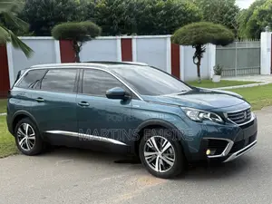 Peugeot 5008 1.2 PureTech 130 2017 Green