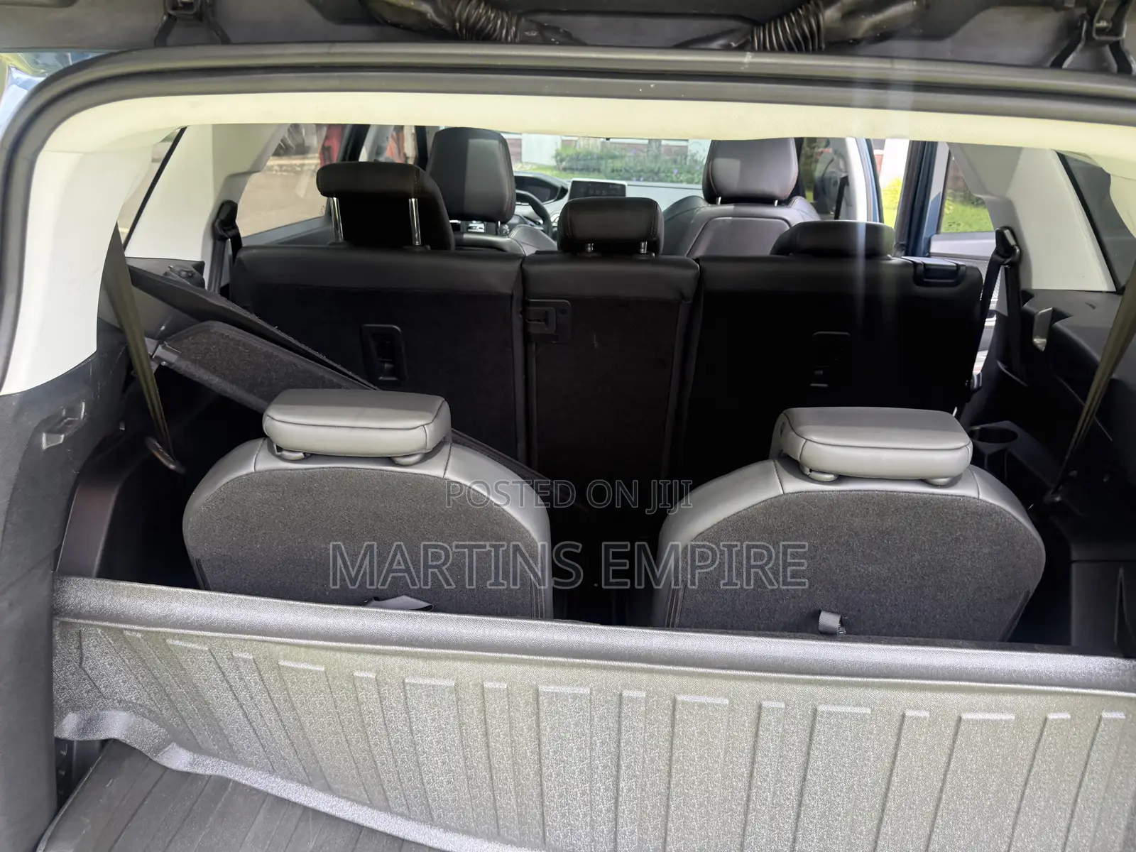 Peugeot 5008 1.2 PureTech 130 2017 Green