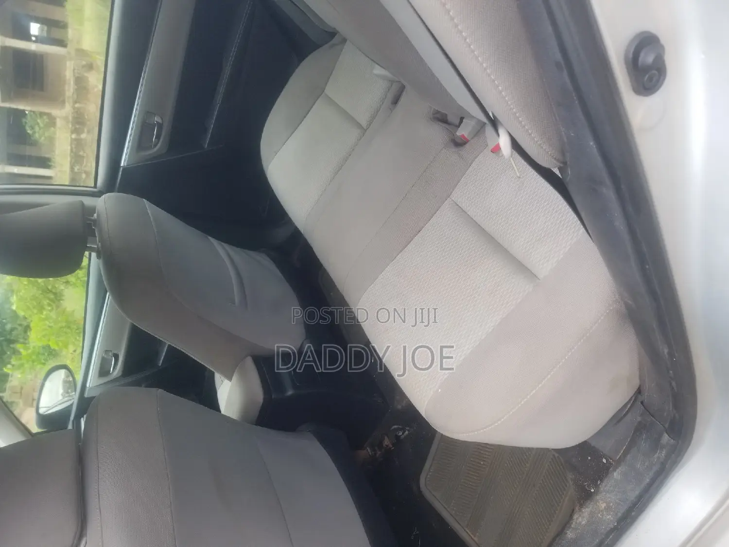 Toyota Corolla LE 4dr Sedan (1.8L 4cyl CVT) 2016 Silver