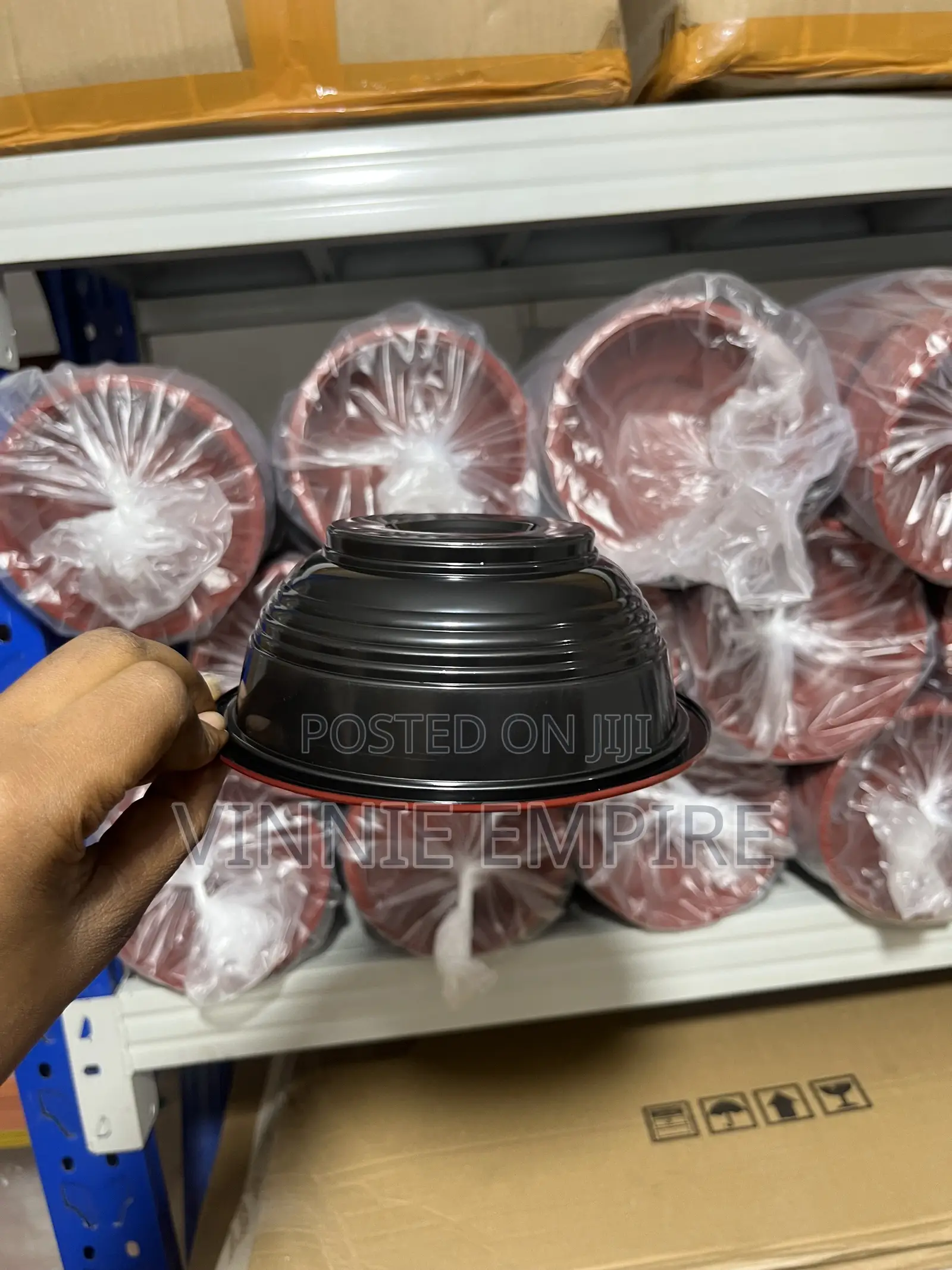 Red Black Round 550ml Plastic Bowl Disposable