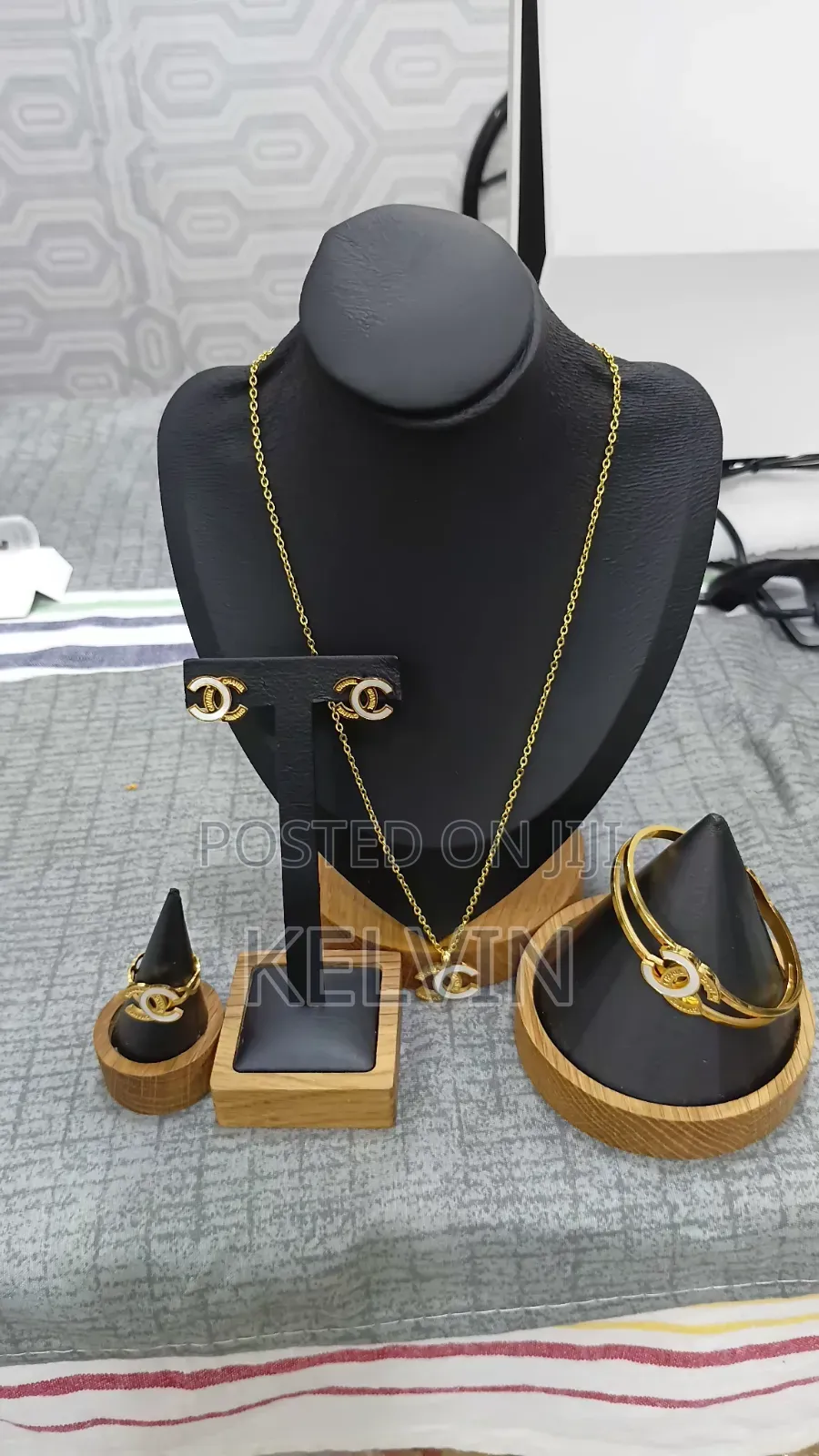 Quality and Affordable Jewel. Non Rust