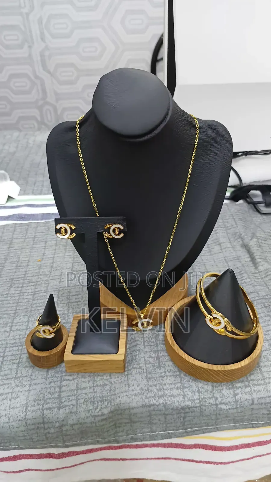 Quality and Affordable Jewel. Non Rust