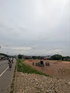 Titled Road Land