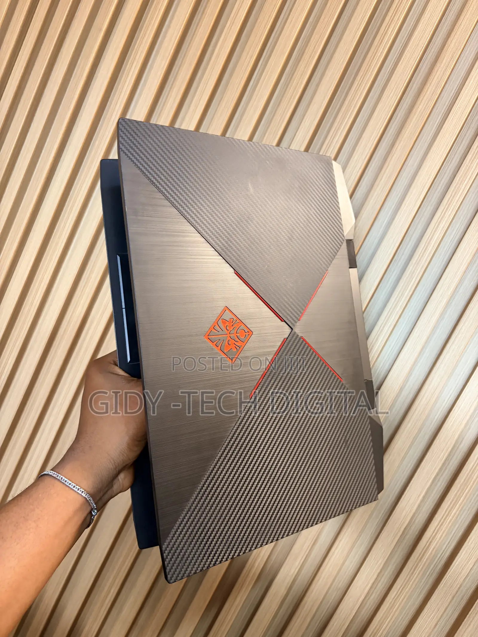 Laptop HP Omen 15 16GB Intel Core i5 HDD+SSD 1T
