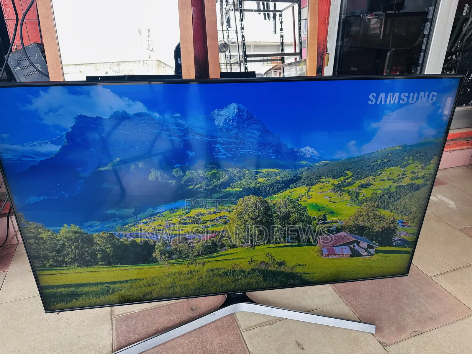 Samsung 55’ Smart Tv