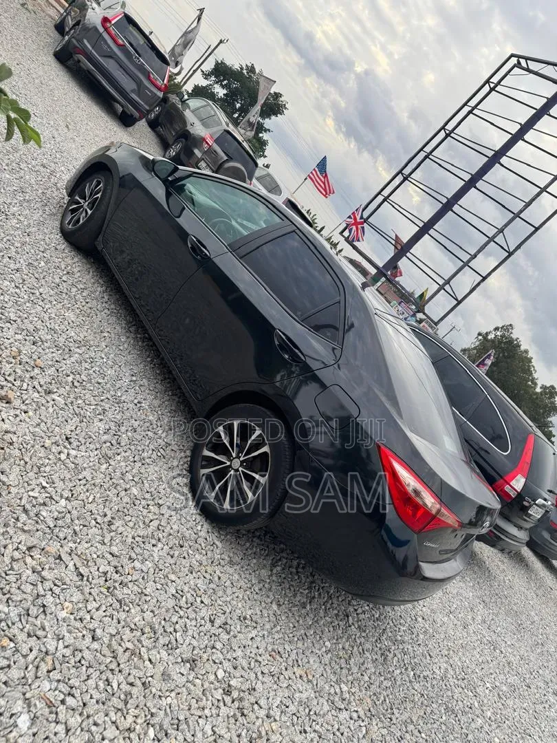 Toyota Corolla 2018 Black