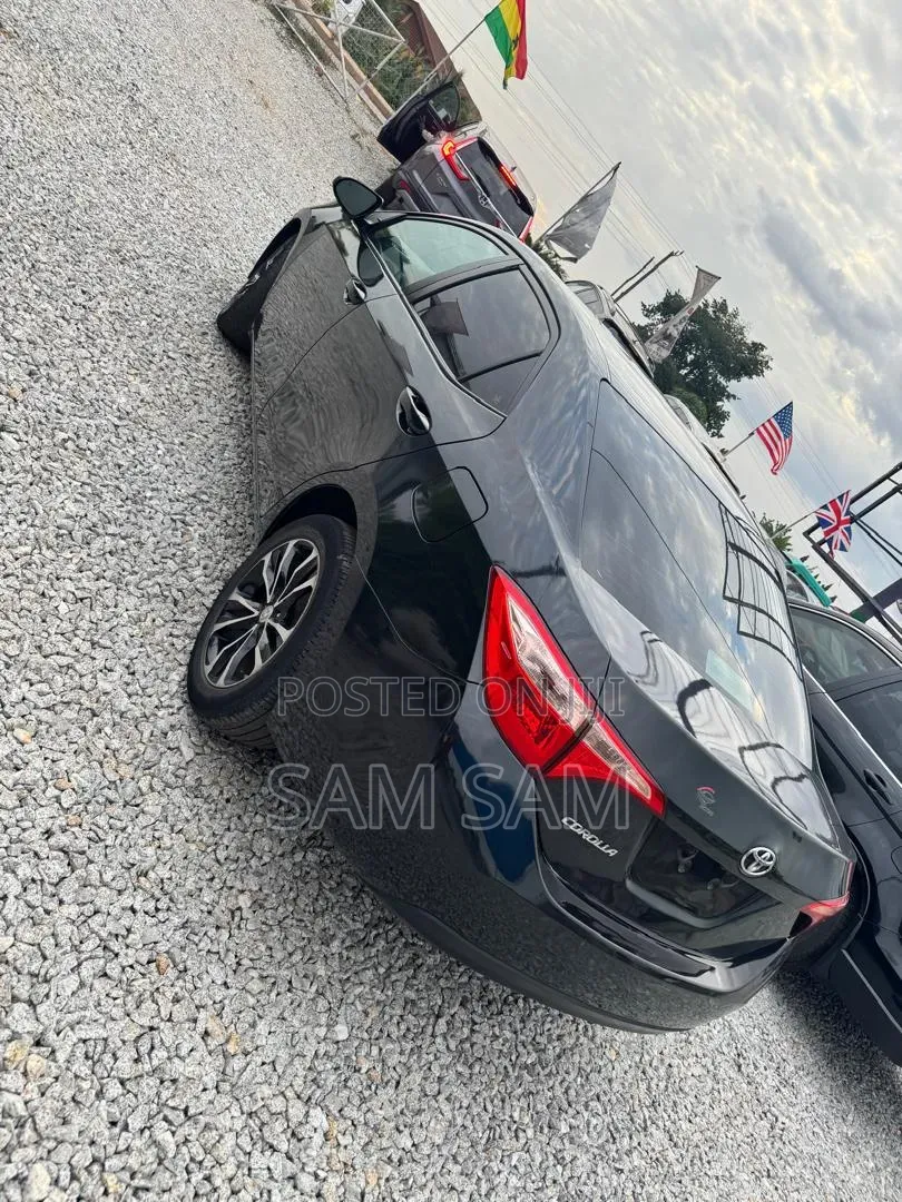 Toyota Corolla 2018 Black