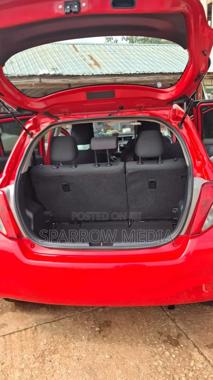 Toyota Vitz 1.3 AWD 5dr 2013 Red