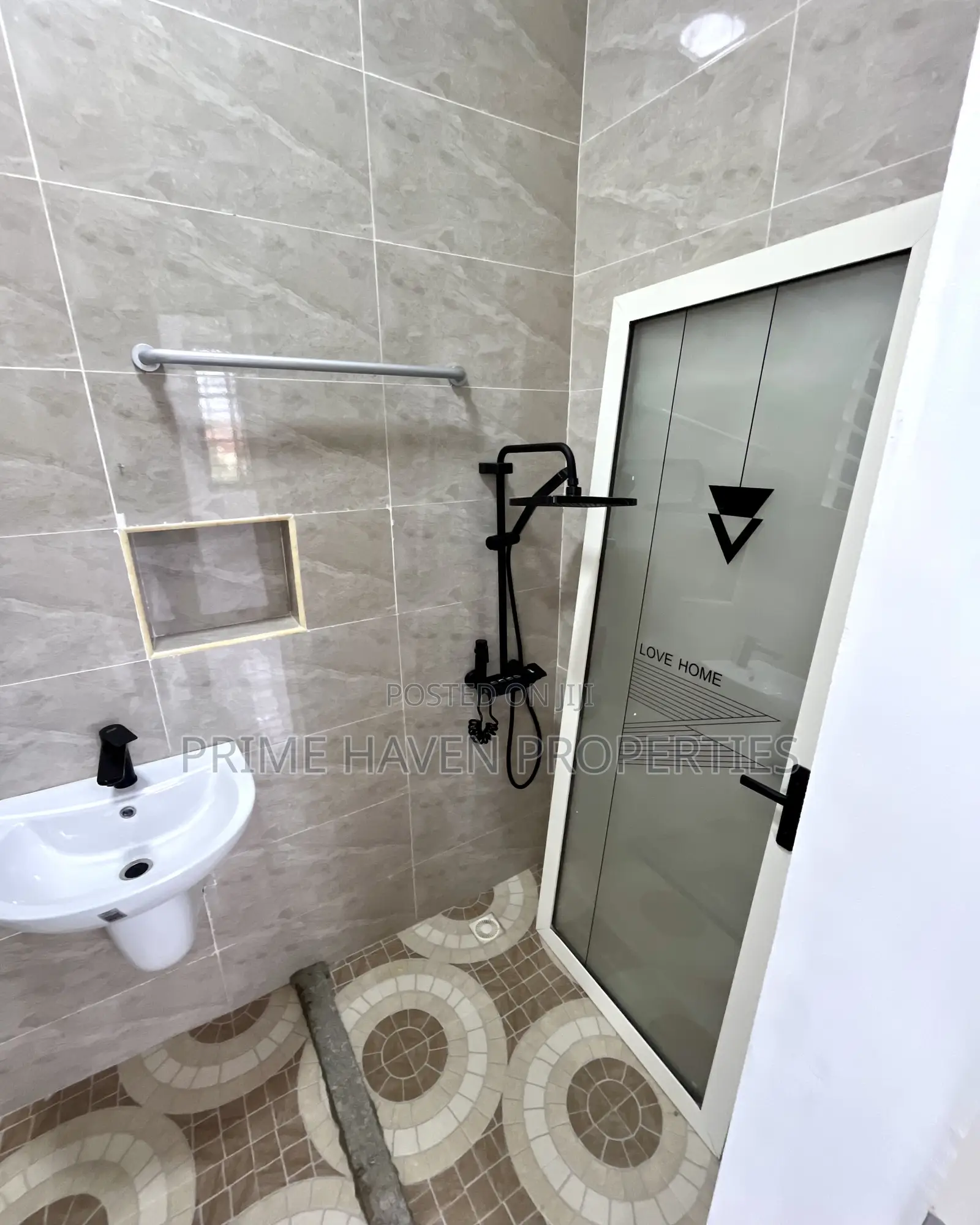 2bdrm Apartment in Parakuo for rent