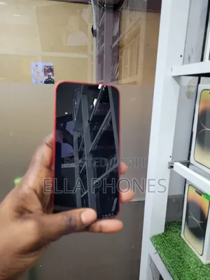 Apple iPhone 13 128 GB Red